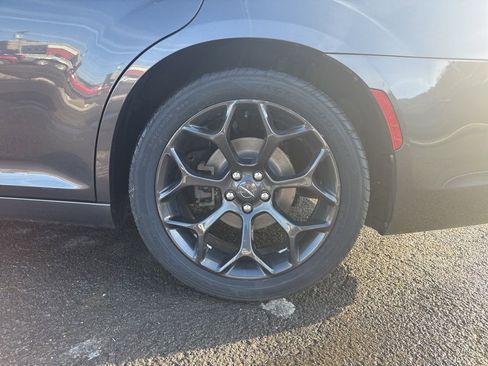 Used 2020 Chrysler 300 S image 11