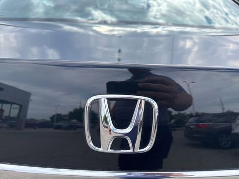 Used 2017 Honda Accord EX-L image 10