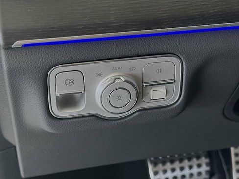 New 2026 Mercedes-Benz GLS 450 4MATIC image 10