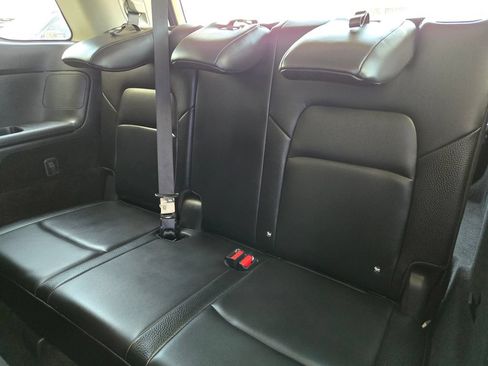 Used 2025 Nissan Pathfinder SL FWD image 15