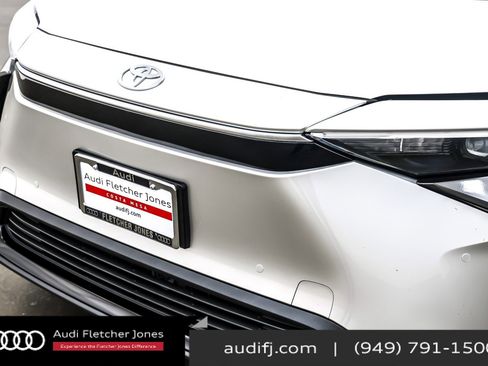Used 2024 Toyota bZ4X FWD image 12