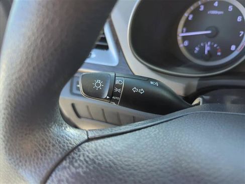 Used 2018 Hyundai Santa Fe Sport FWD image 16