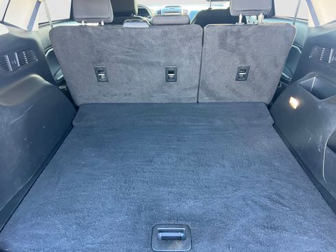 Used 2020 Ford Edge SE image 5