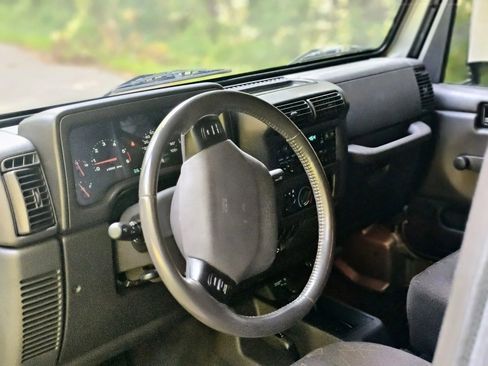 Used 2001 Jeep Wrangler Sport image 10