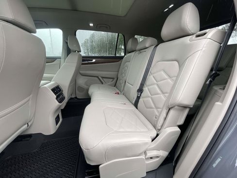 New 2026 Volkswagen Atlas SE FWD image 13