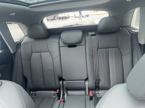 Certified 2025 Audi Q5 Premium w/ Convenience Package AWD/4WD image 25