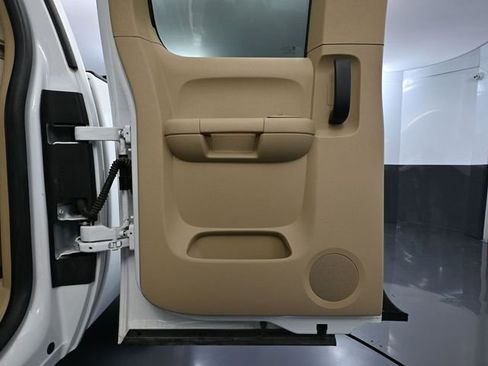 Used 2013 Chevrolet Silverado 2500 LTZ w/ LTZ Plus Package image 36