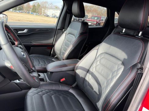 Used 2024 Ford Escape ST-Line Elite w/ Premium Technology Package AWD/4WD image 10