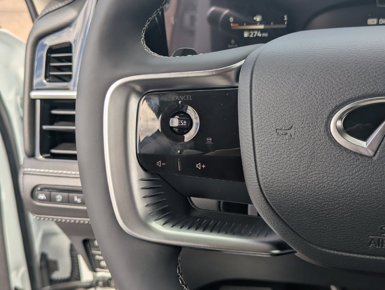 New 2027 INFINITI QX80 Luxe RWD image 16