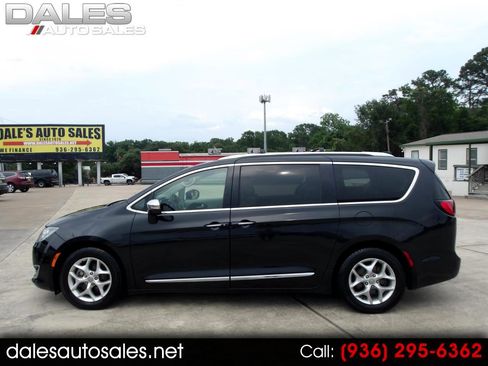 Used 2020 Chrysler Pacifica Limited image 1