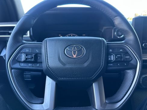 Used 2025 Toyota 4Runner SR5 image 22