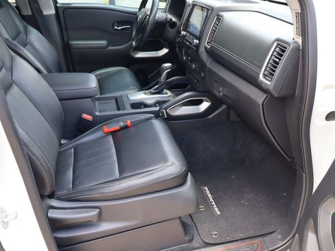 Used 2024 Nissan Frontier SL w/ Technology Package RWD image 17