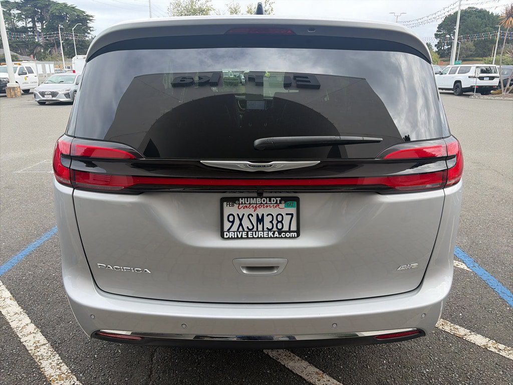 Used 2026 Chrysler Pacifica Select AWD/4WD image 17