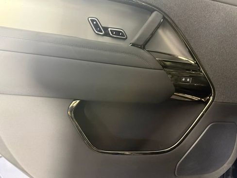 Certified 2025 Land Rover Range Rover Sport SE image 14