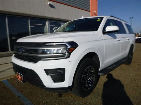 Used 2024 Ford Expedition Max XLT image 1