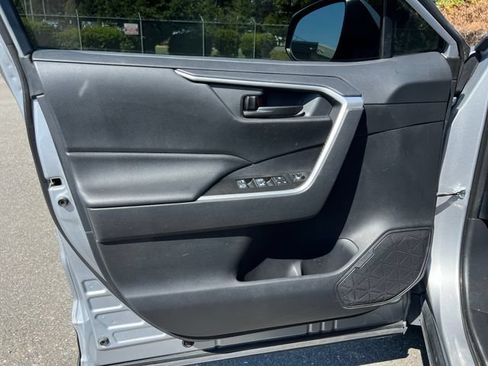 Used 2019 Toyota RAV4 LE w/ All Weather Liner Package AWD/4WD image 16