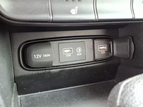 Used 2020 Hyundai Santa Fe SEL image 6