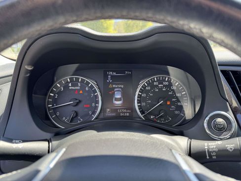 Used 2019 INFINITI Q50 Luxe w/ Essential Package (3.0T Luxe) AWD/4WD image 23