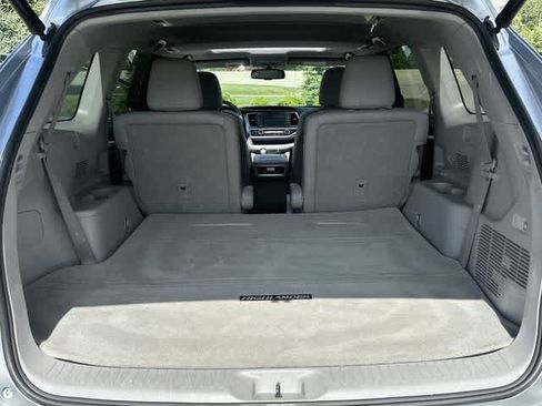 Used 2016 Toyota Highlander Limited AWD/4WD image 26