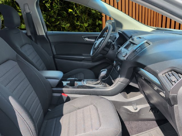 Used 2015 Ford Edge SE w/ Cargo Accessory Package FWD image 17