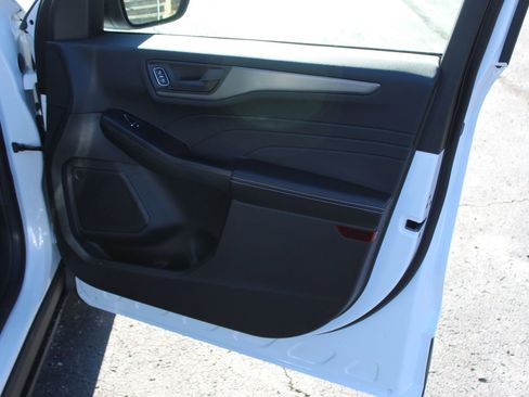 New 2026 Ford Escape Active w/ Cold Weather Package FWD image 13