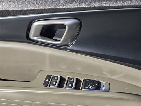 New 2026 Kia Carnival LXS image 18