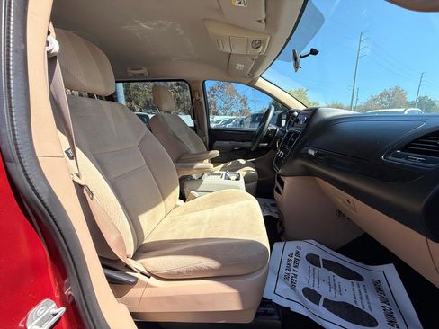 Used 2016 Dodge Grand Caravan American Value Package image 14