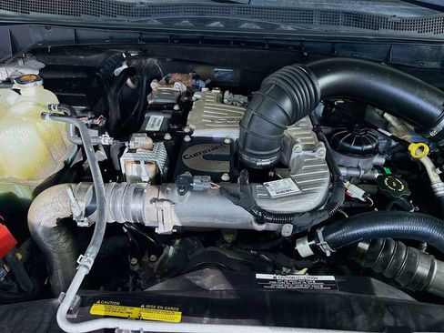 Used 2018 Nissan Titan Platinum Reserve w/ Platinum Utility Package AWD/4WD image 37