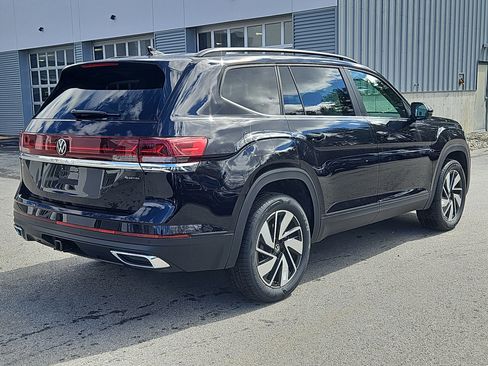 New 2026 Volkswagen Atlas SE image 2
