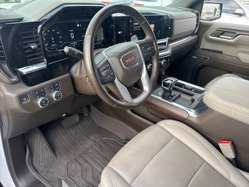 Used 2023 GMC Sierra 1500 SLT w/ SLT Premium Plus Package AWD/4WD image 17