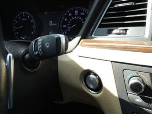 Used 2015 Hyundai Genesis 3.8 w/ Option Group 03 image 25