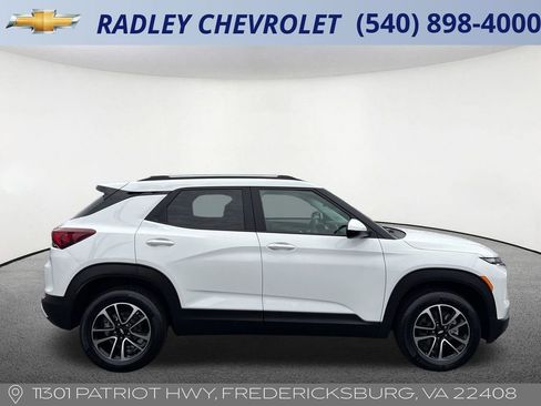 Certified 2025 Chevrolet TrailBlazer LT AWD/4WD image 21