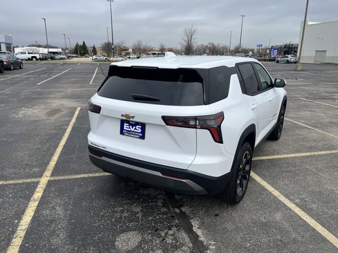 Used 2026 Chevrolet Equinox LT w/ Convenience Package II image 6