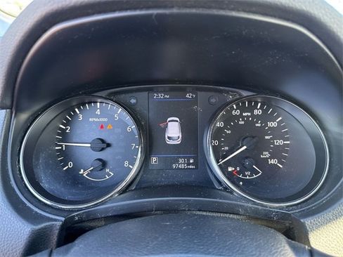 Used 2021 Nissan Rogue Sport S image 16