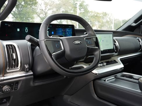 Used 2025 Ford Expedition Tremor image 17