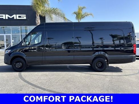 Used 2024 Mercedes-Benz Sprinter 3500 image 6