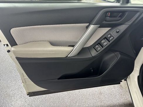 Used 2018 Subaru Forester 2.5i Premium w/ All-Weather Package image 20