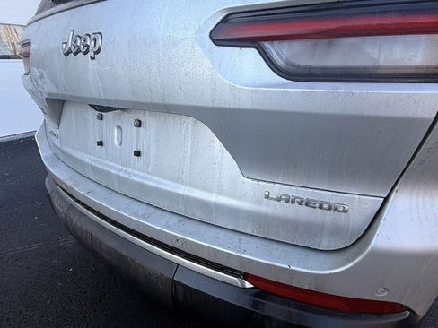 Used 2023 Jeep Grand Cherokee L Laredo image 7