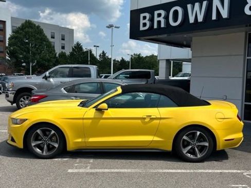 Used 2016 Ford Mustang Convertible w/ Equipment Group 051A RWD image 5