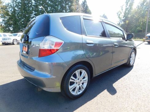 Used 2011 Honda Fit image 2