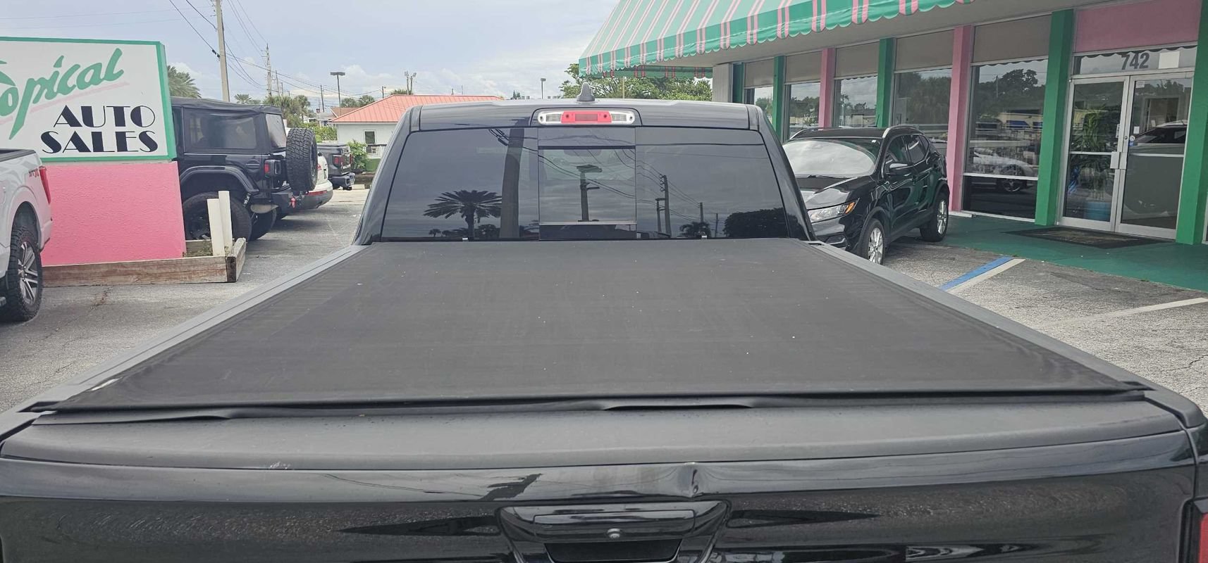 Used 2020 RAM 1500 Limited w/ Black Appearance Package AWD/4WD image 34