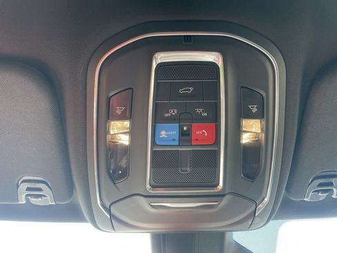 Used 2024 Jeep Wagoneer Series II w/ Flexible Seating Group AWD/4WD image 25