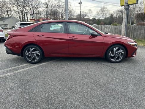 Certified 2025 Hyundai Elantra Sport image 2