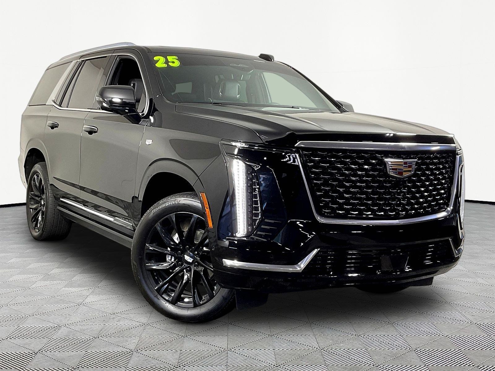 Used 2025 Cadillac Escalade Premium Luxury w/ LPO, Floor Liner Package AWD/4WD image 3
