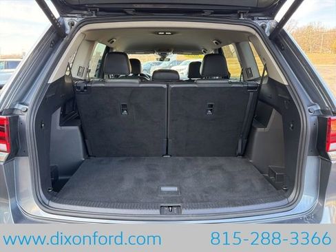 Used 2025 Volkswagen Atlas SE image 25