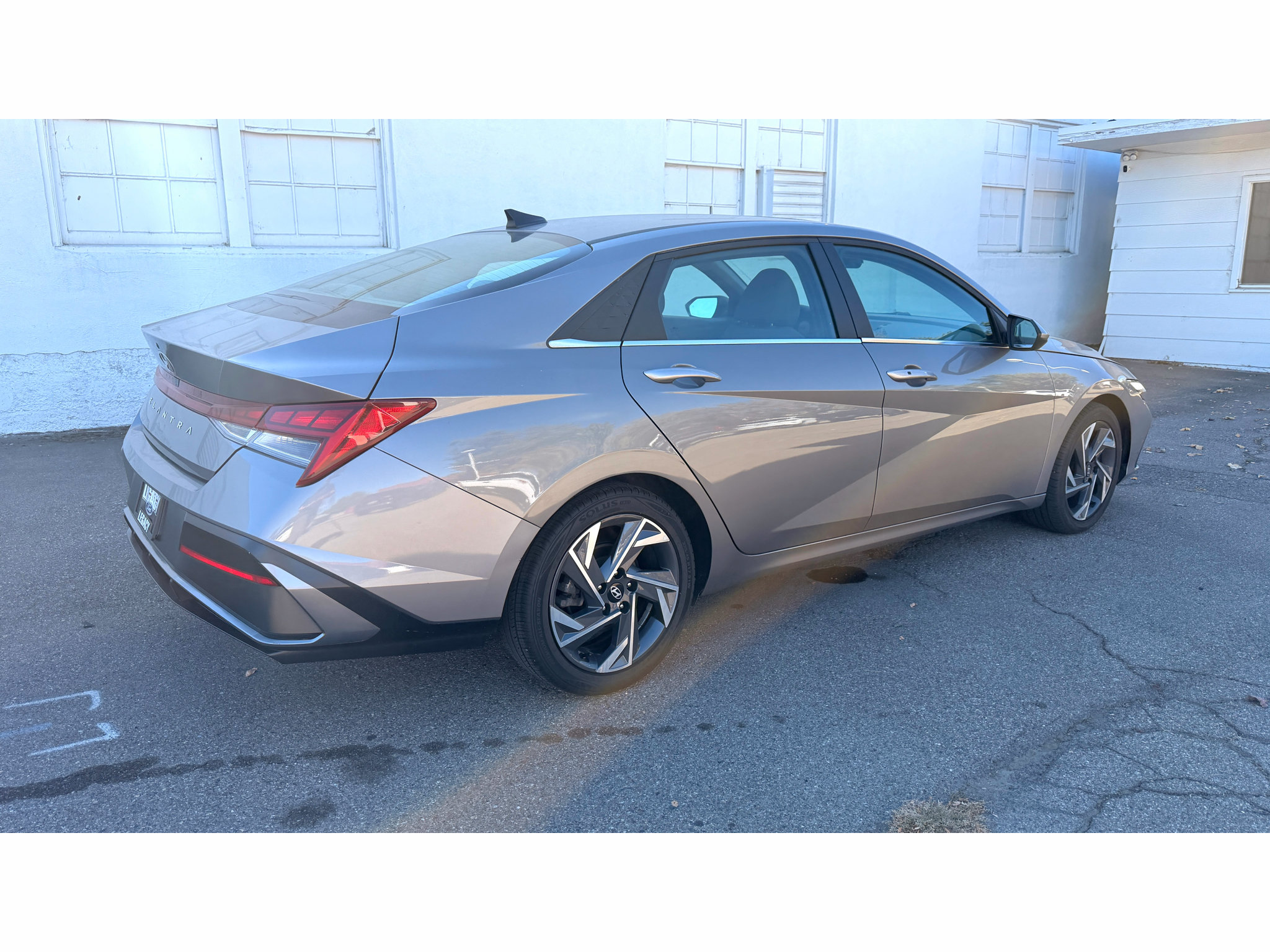 Used 2025 Hyundai Elantra SEL FWD image 7