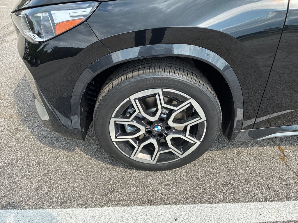 New 2027 BMW X1 xDrive28i AWD/4WD image 9