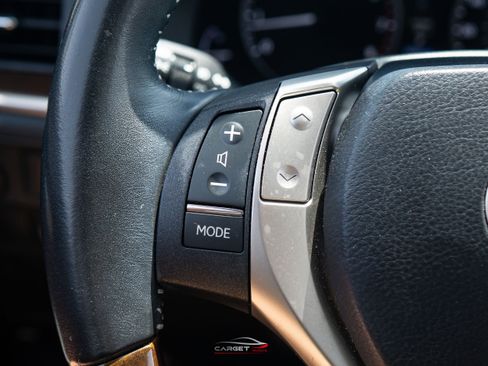Used 2014 Lexus ES 350 w/ Luxury Package FWD image 24