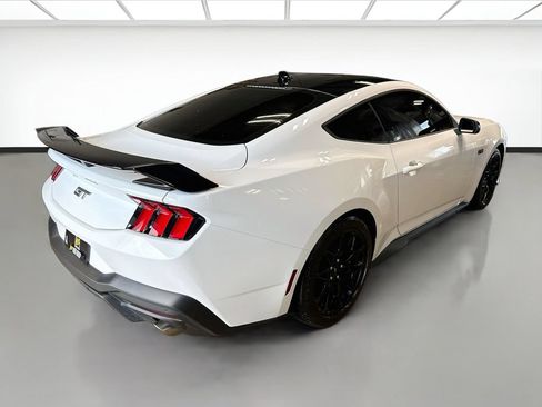 Used 2024 Ford Mustang GT Premium w/ GT Performance Package RWD image 5