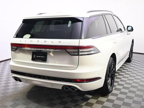 Used 2023 Lincoln Aviator Reserve w/ Jet Package AWD/4WD image 6